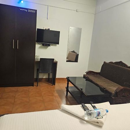Apsara Residency Otel Perintalmanna Dış mekan fotoğraf