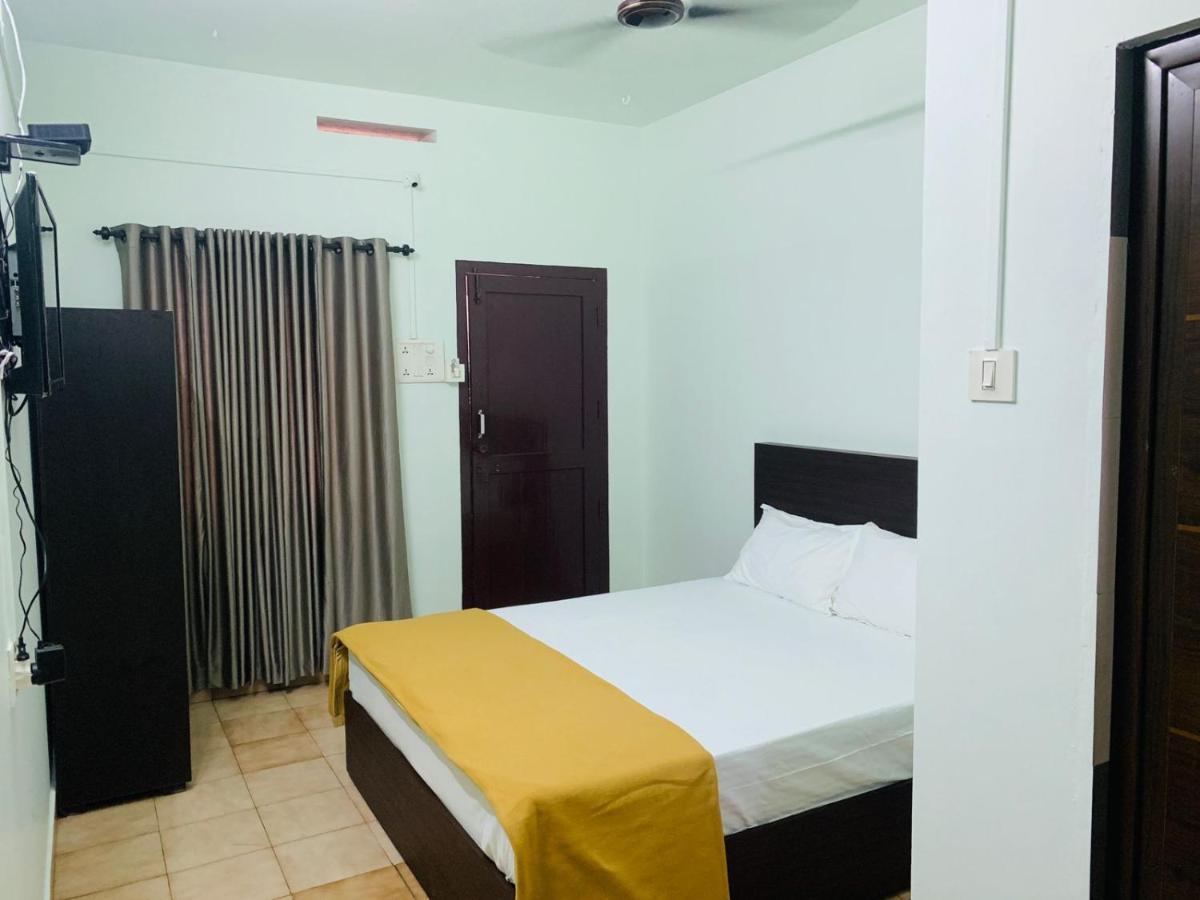Apsara Residency Otel Perintalmanna Dış mekan fotoğraf