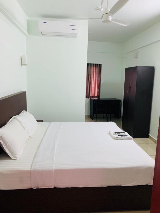Apsara Residency Otel Perintalmanna Dış mekan fotoğraf