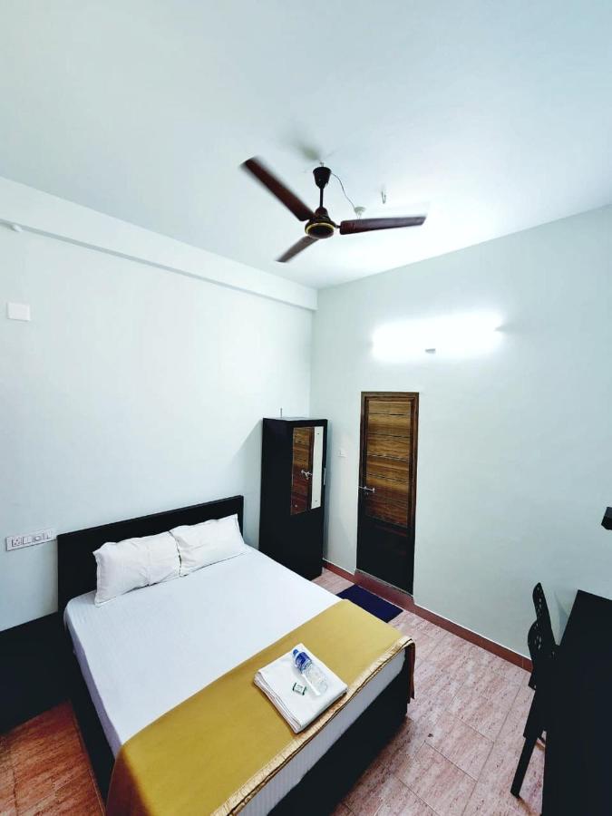Apsara Residency Otel Perintalmanna Dış mekan fotoğraf