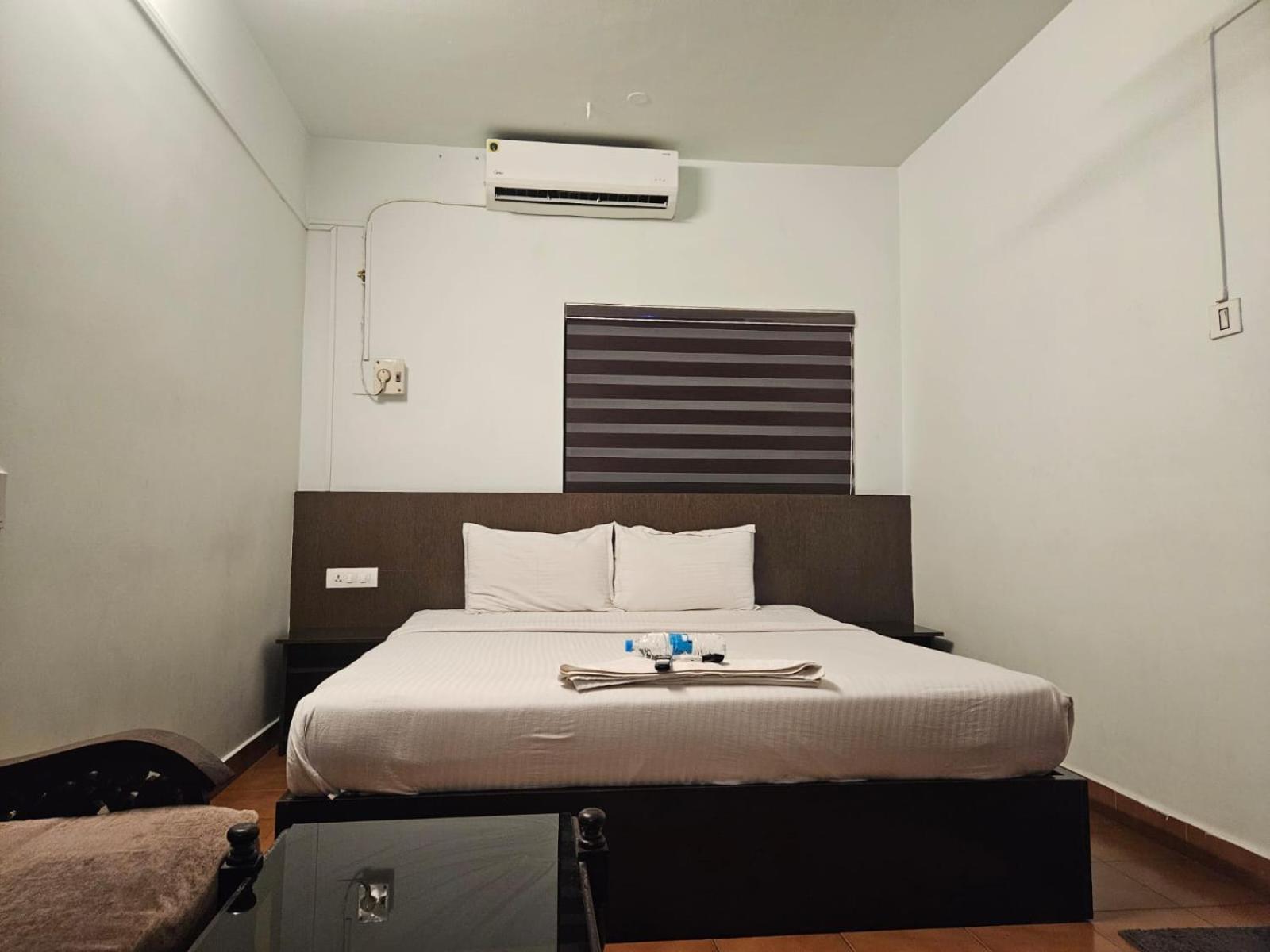 Apsara Residency Otel Perintalmanna Dış mekan fotoğraf