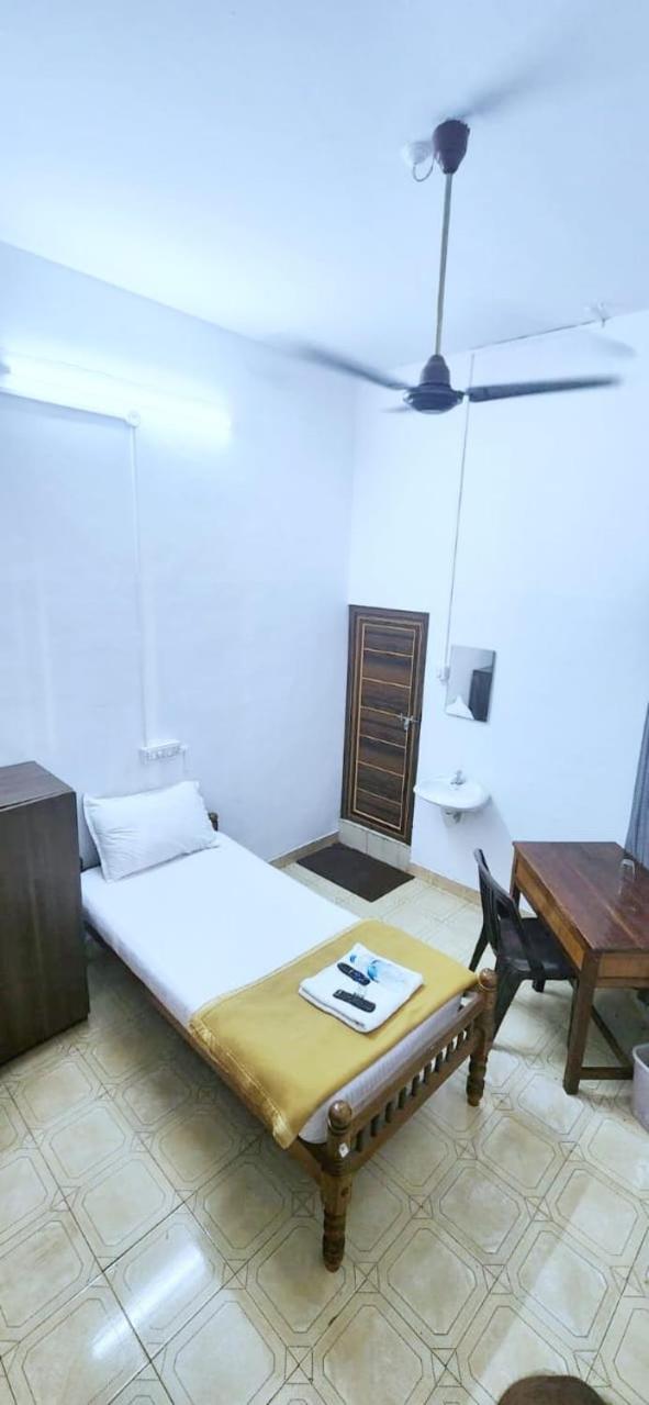 Apsara Residency Otel Perintalmanna Oda fotoğraf