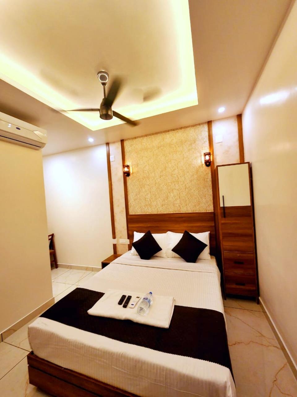 Apsara Residency Otel Perintalmanna Dış mekan fotoğraf