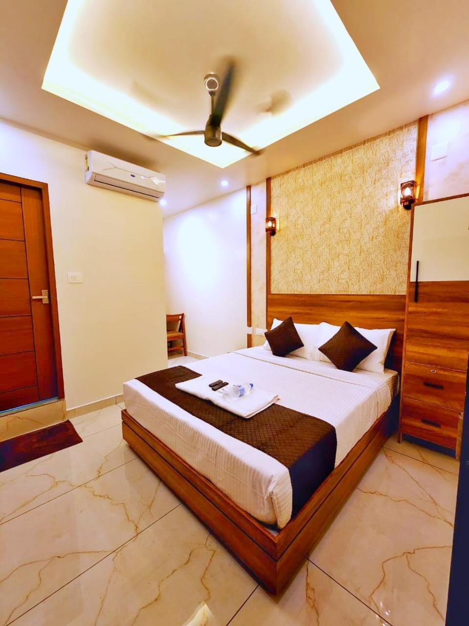 Apsara Residency Otel Perintalmanna Dış mekan fotoğraf
