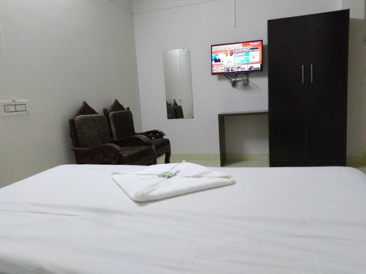 Apsara Residency Otel Perintalmanna Dış mekan fotoğraf